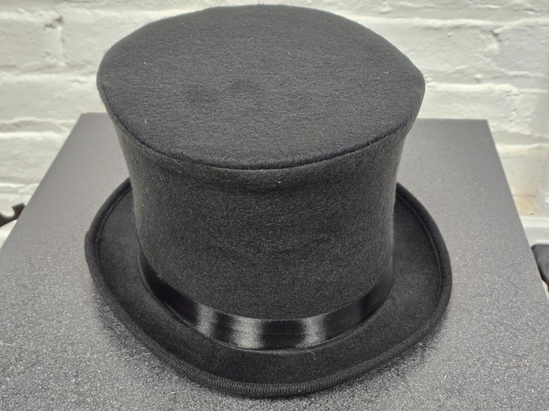 Mens Black Top Hat Tophat Topper Coachman One Size Elastic Adjustable Rocker USA gallery