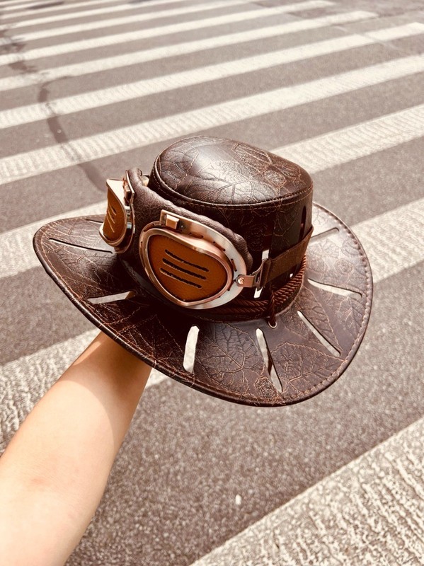 JoJo’s Bizarre Adventure SBR Gyro Zeppeli Cosplay Hat Cowboy Hat Goggles Gifts