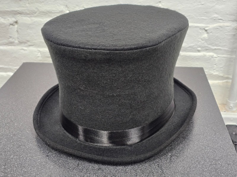 Mens Black Top Hat Tophat Topper Coachman One Size Elastic Adjustable Rocker USA gallery